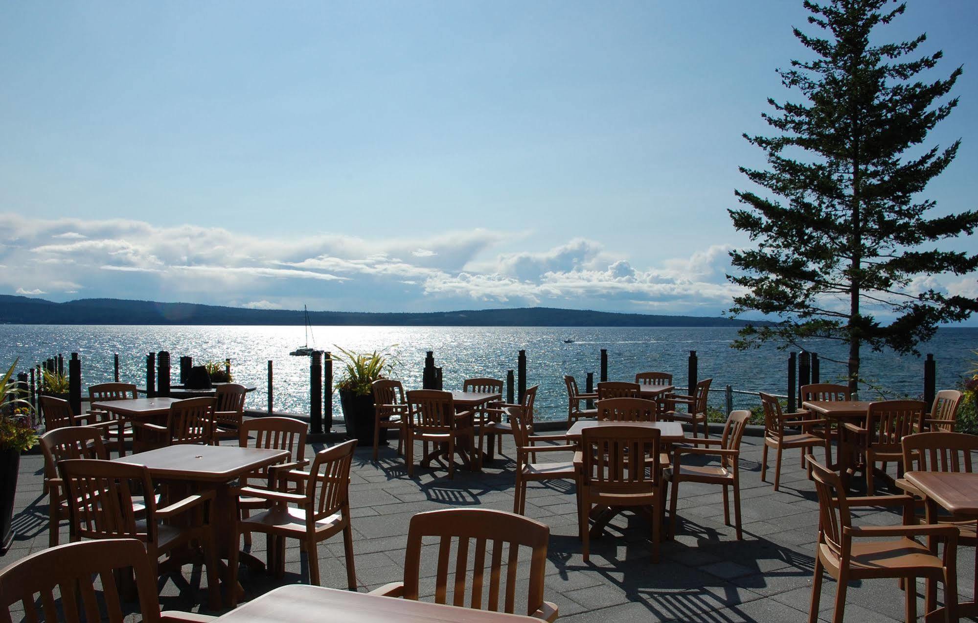 Beach Gardens Resort&Marina Powell River Exterior foto