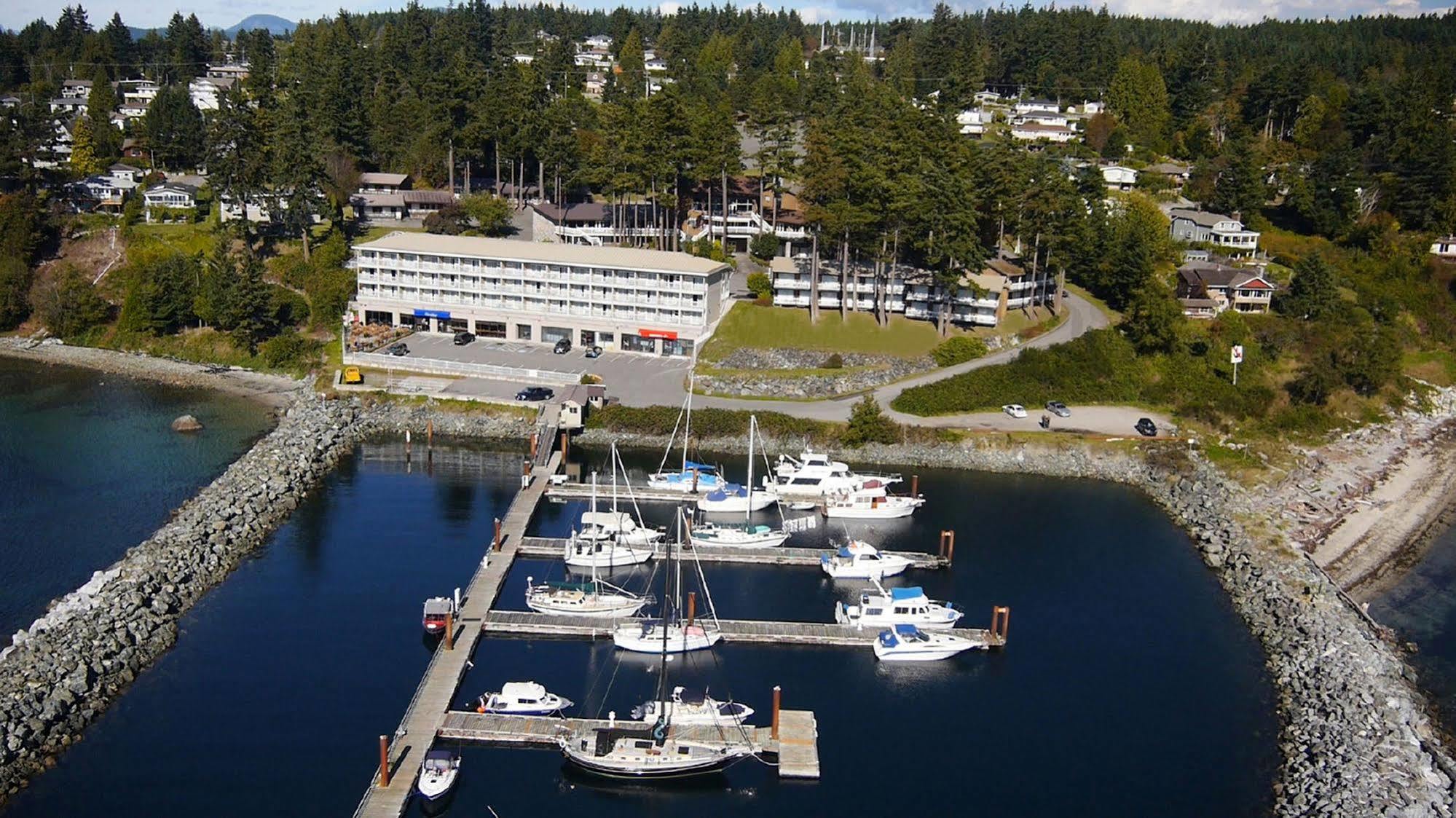 Beach Gardens Resort&Marina Powell River Exterior foto